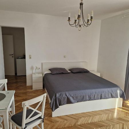 Vila Lidus 브리스트 외부 사진